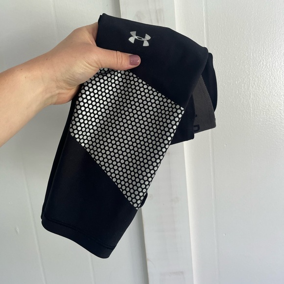 Under Armour compression leggings size small - Picture 2 of 3
